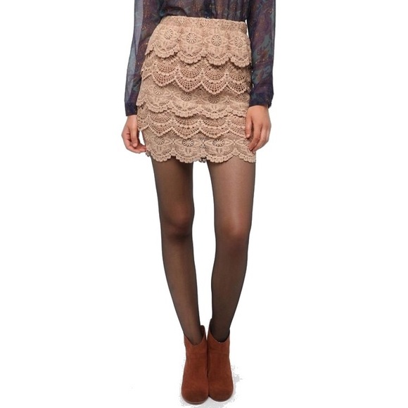 Staring At Stars Tiered Crochet Mini Skirt - Picture 2 of 8